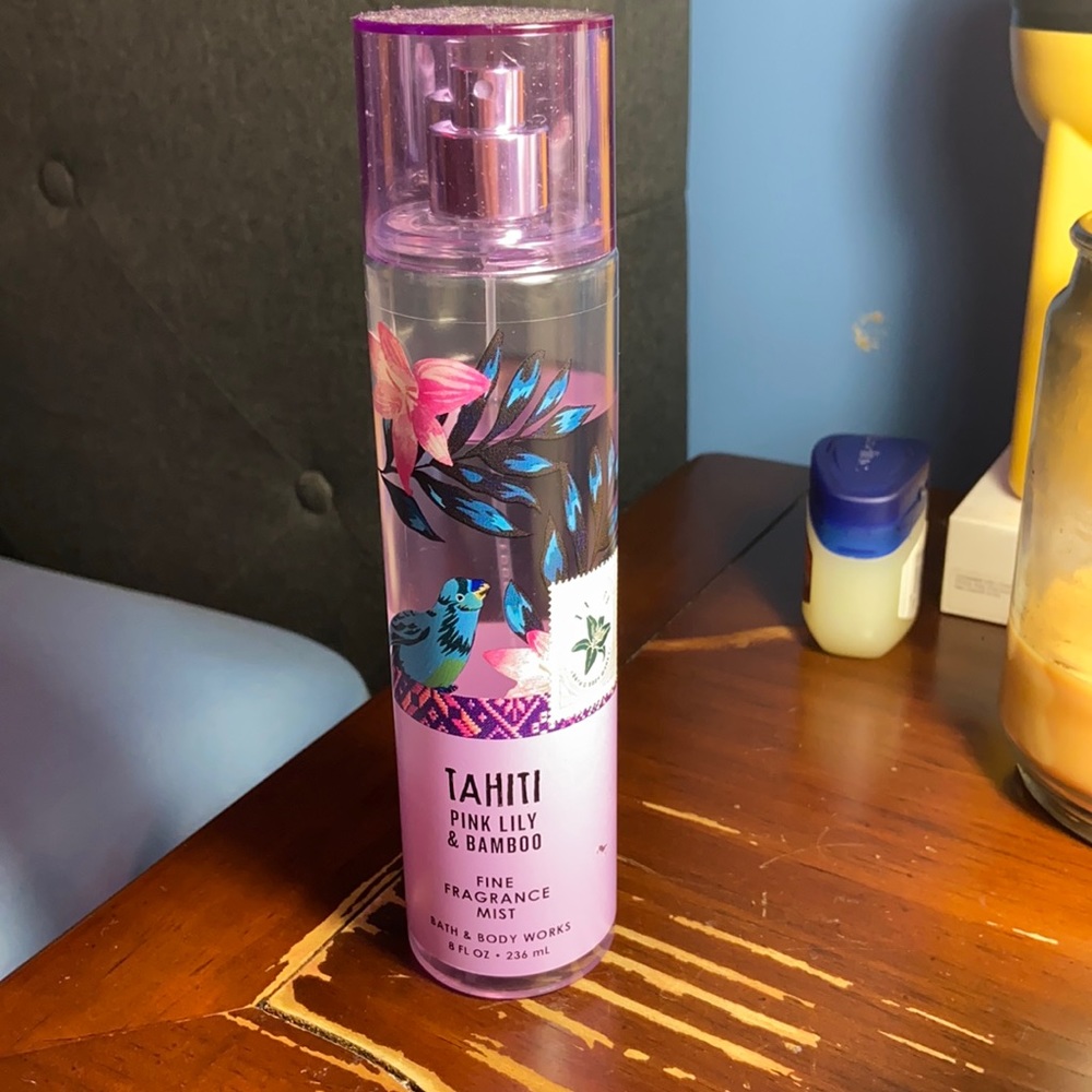 Tahiti Pink Lily & Bamboo: Bath&body Works